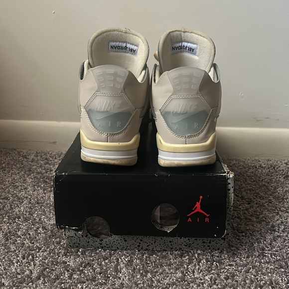 2020 Nike Off - White x Wmns Air Jordan 4 Retro SP ‘Sail’